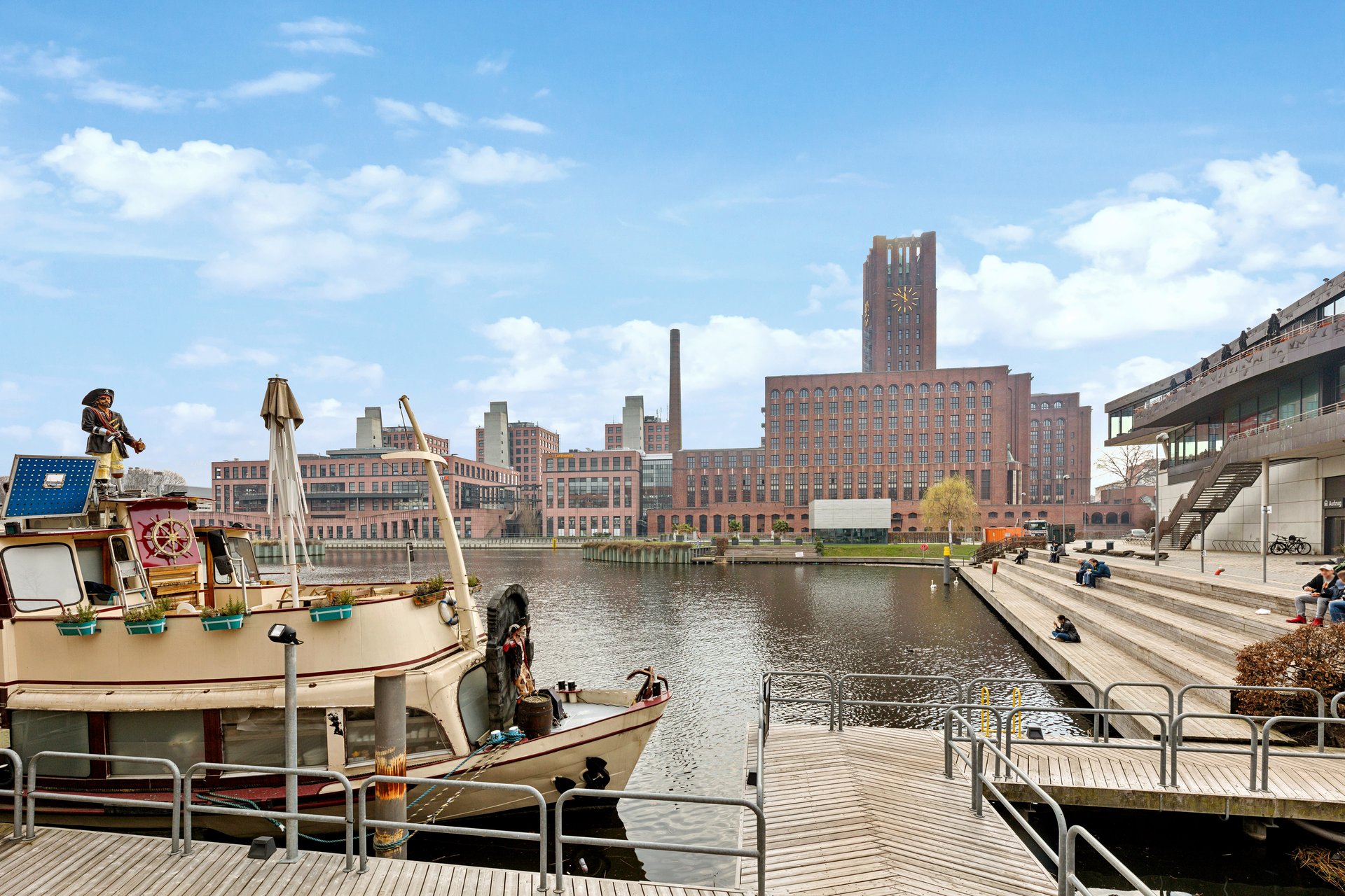 Tempelhofer Hafen, Berlin