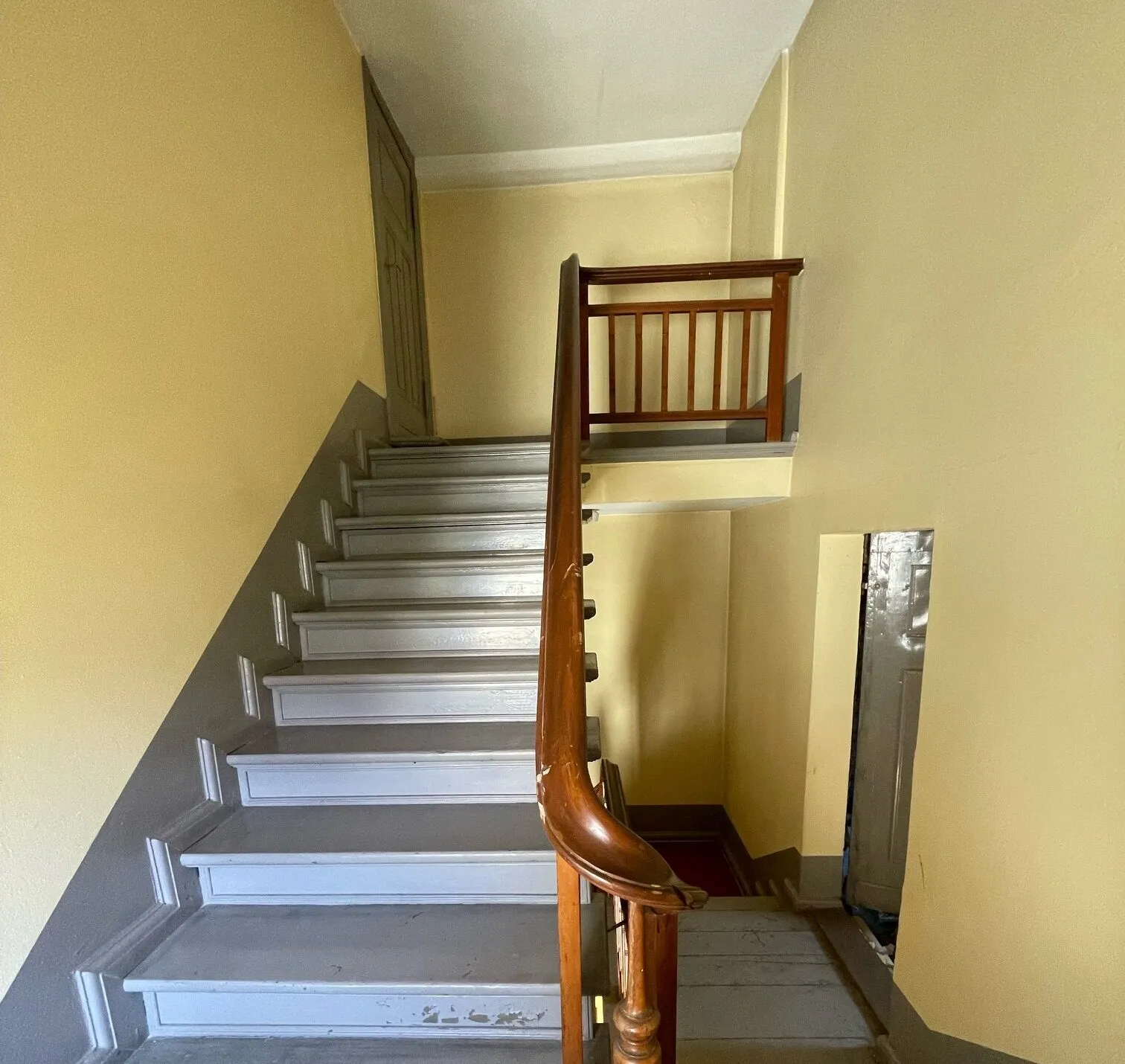 חדר מדרגות ב-Rheingaustraße 16